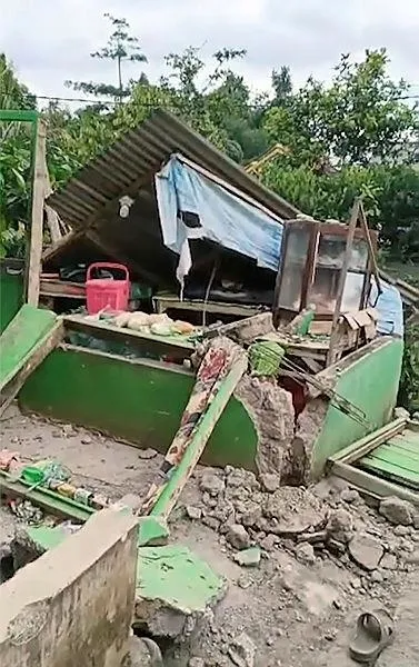 endonezyada-56-buyuklugunde-deprem-162-kisi-hayatini-kaybetti-1669047272915.jpeg Endonezya'da 5.6 büyüklüğünde deprem: 162 kişi hayatını kaybetti-2