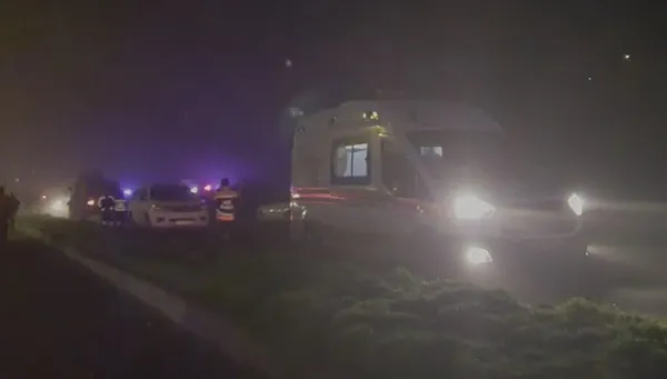 Son dakika: Diyarbakır'da polis servisine bombalı saldırı: 9 memur yaralandı-12