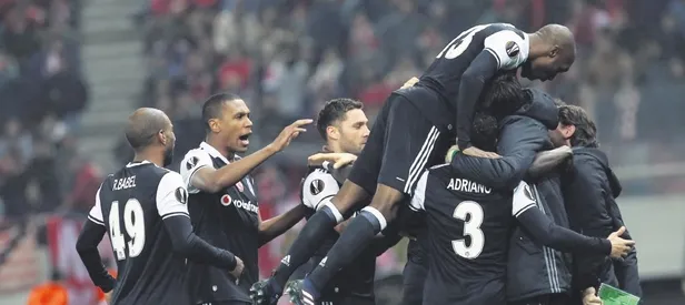 İlk yarı siyah 2. yarı beyaz