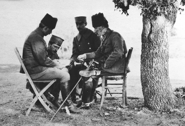 İngiliz ve Yunan'ı uyutan maç: "Atatürk, Büyük Taarruz planlarını futbol maçında komutanlarına anlattı"-2