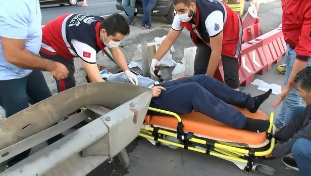 Son dakika: TEM'de feci kaza! Kamyonet takla attı: 1'i ağır 3 yaralı-3