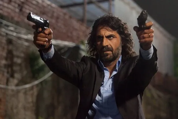 kurtlar-vadisinin-yildizindan-herkesi-sasirtan-geri-donus-vedasi-cokus-etkisi-yaratmisti-1712139498791.jpg Vedası çöküş etkisi yaratmıştı! Kurtlar Vadisi'nin yıldızından herkesi şaşırtan geri dönüş-8