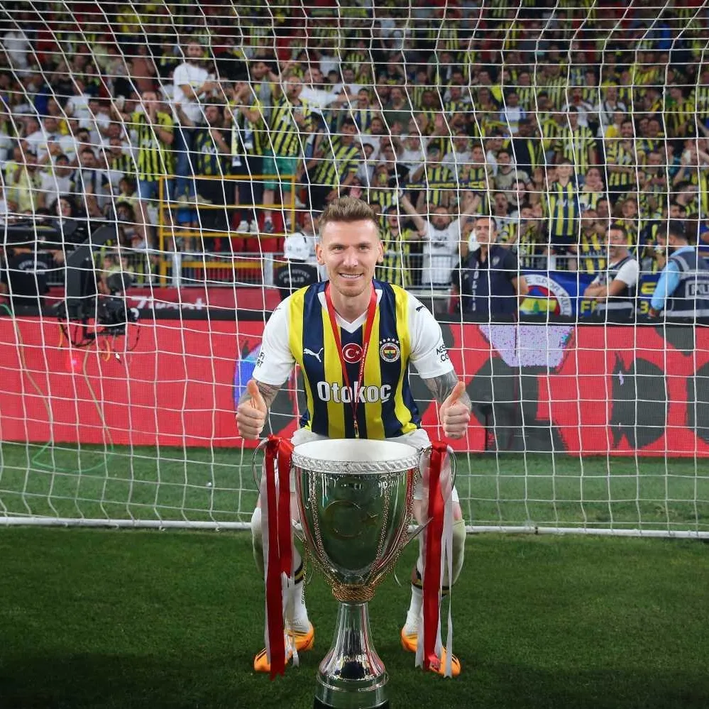 Serdar Aziz İstanbul’da kalıyor!