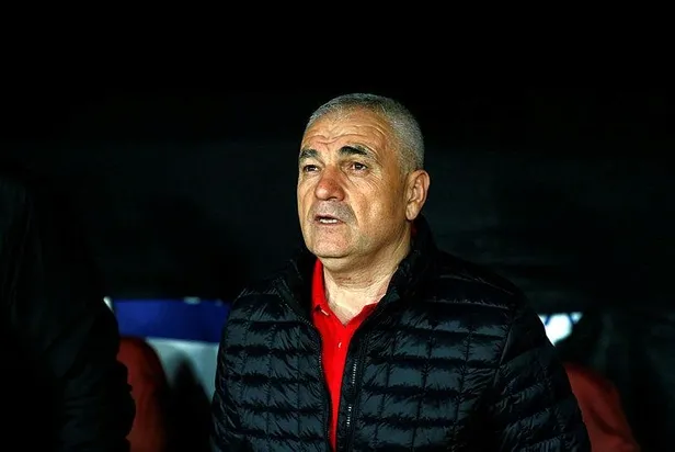 ziraat-turkiye-kupasinin-finalisti-rovansta-belli-olacak-fenerbahce-sivasspor-karsilasmasinda-gol-sesi-cikmadi-1683142846284.jpeg Ziraat Türkiye Kupası'nın finalisti rövanşta belli olacak! Fenerbahçe-Sivasspor karşılaşmasında gol sesi çıkmadı-11