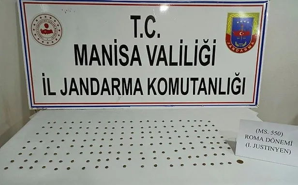 manisa-sehzadelerde-166-parca-tarihi-eser-ele-gecirildi-1611181145629.jpeg