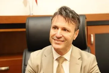 Gelibolu Belediye Başkanı Ali Kamil Soyuak makam aracını satılığa çıkardı! Verdiği ilanla dikkat çekti: Belediyenin çok borcu var