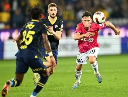 1693784967726.jpeg Fenerbahçe, Ankaragücü deplasmanını da kayıpsız geçti! Maç sonu İsmail Kartal'dan kritik açıklama: "Karşımızda oldukça güçlü bir rakip vardı"-6