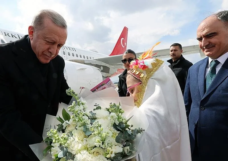 Başkan Erdoğan’dan Konya’da önemli açıklamalar! CHP’deki ’paradan kule’ skandalına tepki | DEM ile ittifak halindeler