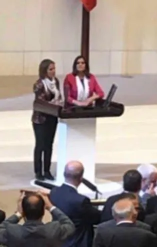 HDP'li vekiller Meclis kürsüsünü işgal ettiler!