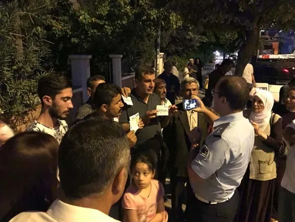 Yolcular skandalı bildirdi polis affetmedi-1