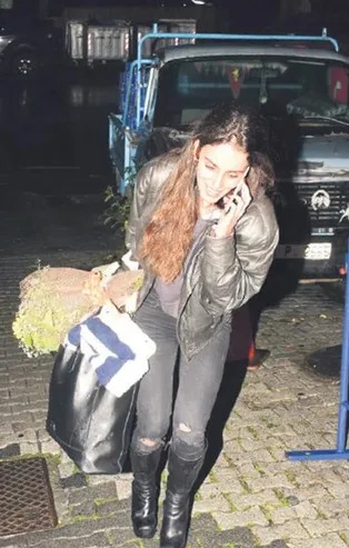 Bestemsu Özdemir kendine çiçek aldı