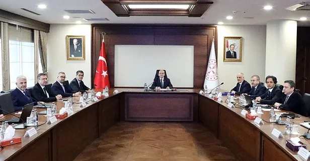 Hazine ve Maliye Bakanlığı'nda kritik zirve: İlk kez konut alacaklar için krediler masaya geldi