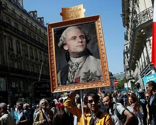 Paris’te parti zamanı