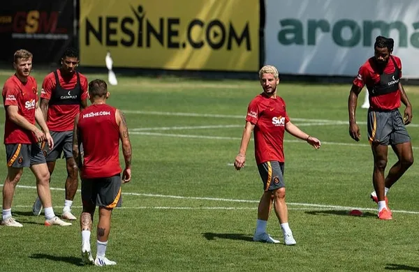 galatasarayin-yeni-10-numarasi-belli-oldu-taraftarlar-secti-1660325152277.jpg Galatasaray'ın yeni 10 numarası belli oldu! Taraftarlar seçti-2