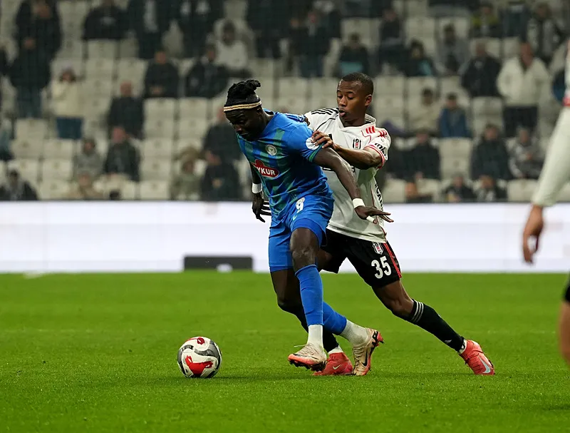 Beşiktaş'ın yıldızına Rizespor maçı sonrası olay sözler! "Banka soyguncusu gibi" - 9