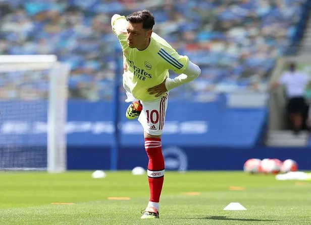 Fenerbahçe'ye transferi gündemde olan Mesut Özil memleketine spor kompleksi yaptırıyor-3