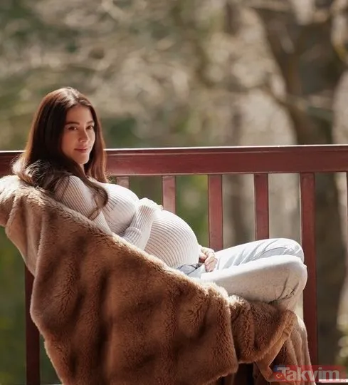 Demet Akalın'ın eşi Okan Kurt'la paylaştığı kare sosyal medyayı salladı "Çok mu aradın bu fotoğrafları?" Doğum günü kutlayacağım derken... - 15