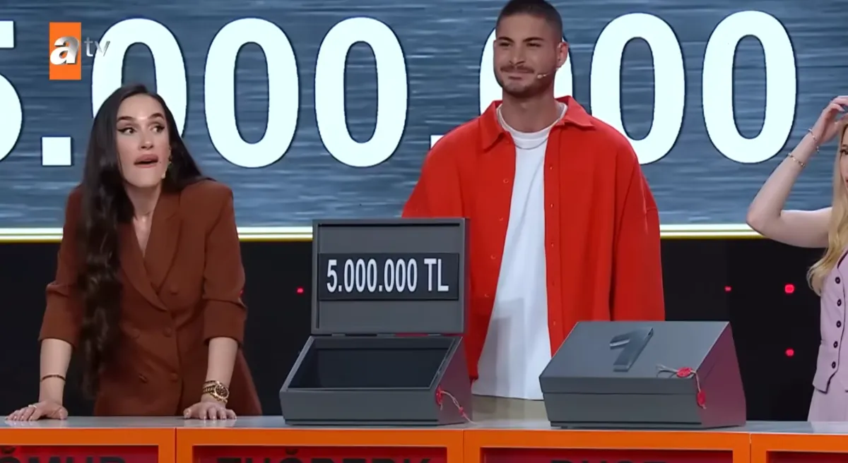 1782730572781.png Esra Erol ile Var Mısın Yok Musun'da haftalık heyecan başlıyor: 5 milyonluk dev ödül için nefesler tutuldu-5