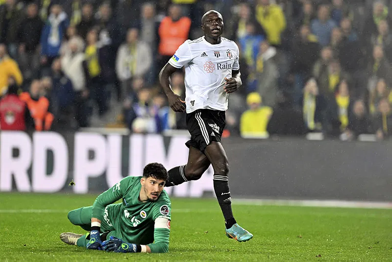 Spor yazarları Fenerbahçe - Beşiktaş derbisini değerlendirdi! İşte o yazılar - 18