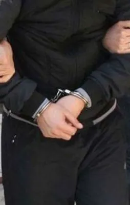 17 öğretmen gözaltında