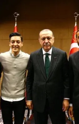 Nazi zihniyetini hortlatan Bild'den İlkay Gündoğan manşeti