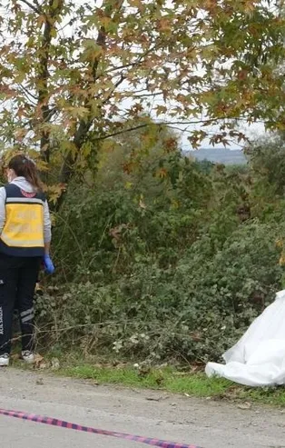 2 öğrencinin öldüğü kazaya karışan kamyonet sürücüsü teslim oldu