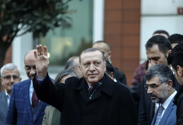 Cumhurbaşkanı Erdoğan, Sultanbeyli Belediyesini ziyaret etti-6