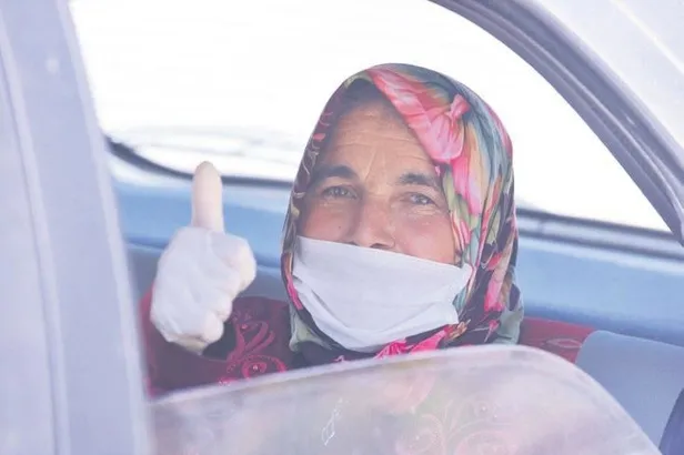 Kovid-19'a yakalanan 3 yaşındaki Defne Özçelik hızla iyileşiyor-3