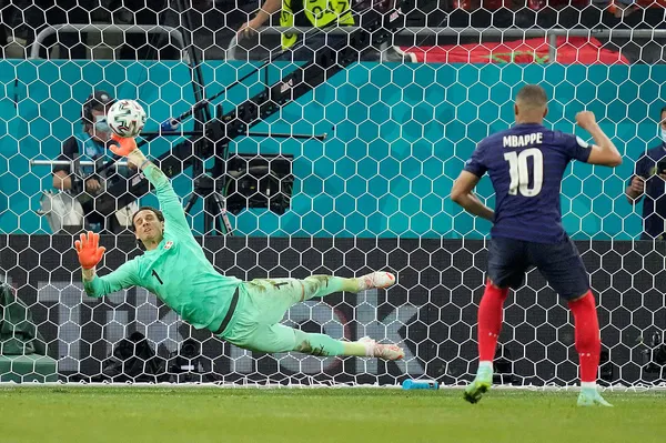 Fransa’yı penaltılarla eleyen İsviçre çeyrek finale yükseldi