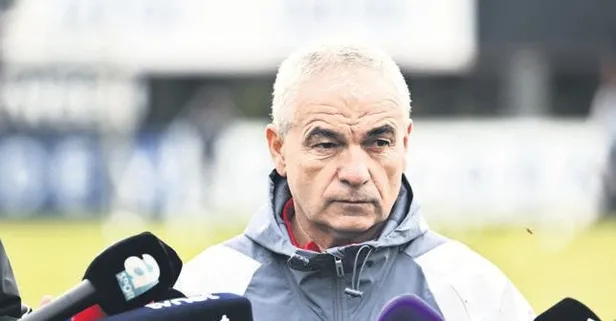 Beşiktaş Teknik Direktörü Rıza Çalımbay'dan Fenerbahçe maçı yorumu: Galibiyetten başka bir düşüncemiz yok