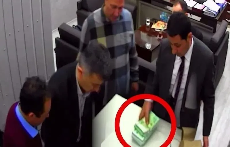 rusvet-dekontlarini-gormezden-geldi-1783469754727.jpeg İBB yolsuzluk davasında Fatih Keleş rüşvet dekontlarını görmezden geldi-6