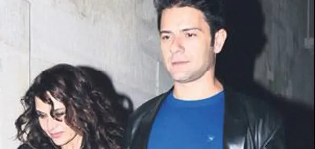 Aslan gibi el ele