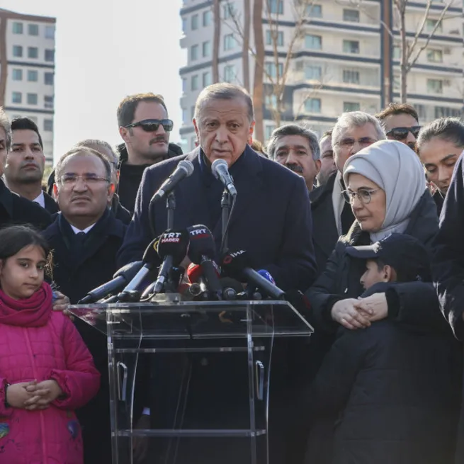 Enkaz üzerinde siyaset yapanlara sert tepki! Başkan Erdoğan: Ahlaksızca, edepsizce saldırının peşindeler