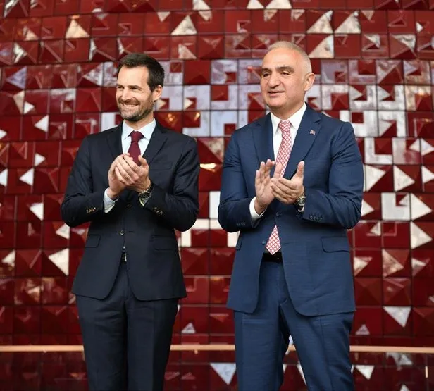 istihdam-piyasasi-hareketlendi-ozel-sektor-111-bin-isci-araniyor-1650576386519.jpeg İstihdam piyasası hareketlendi! Özel sektör 111 bin işçi aranıyor-4