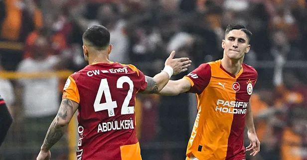 Galatasaray'a Roland Sallai şoku! Derbide oynayamayacak