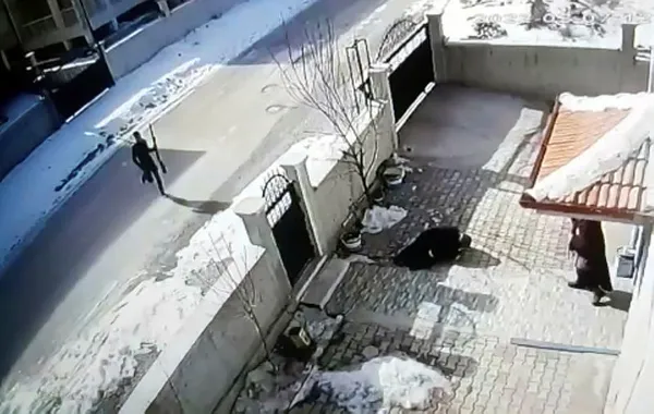 1644328370735.jpg Boşanma aşamasındaki eşi ve kayınvalidesine kurşun yağdırdı! Afyonkarahisar'da pusu kuran damat dehşeti-3