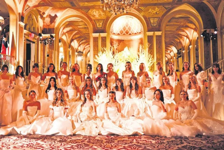 Sosyetenin kızları balosu