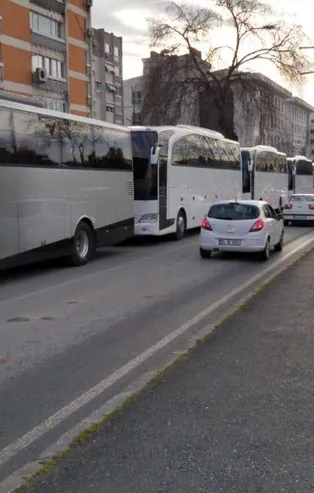 Mülteciler otobüslerle sınırlara ilerliyor! Çok sayıda ilde olağanüstü hareketlilik