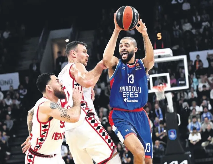 Anadolu Efes sahasında Monaco’ya mağlup oldu