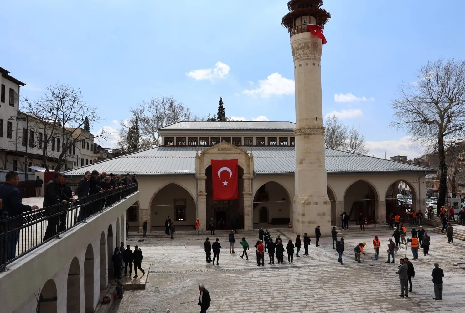 Asırlık emanet Kadir Gecesi’nde yeniden ayakta