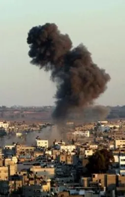 İsrail Gazze'yi vurdu!