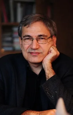 Shafak "Biseksüelim" dedi, şimdi gözler Orhan Pamuk'ta