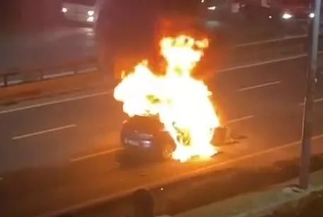 Önce çarptı sonra alev aldı