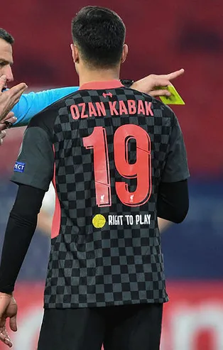 İngilizlerden Ozan Kabak'a tam not!