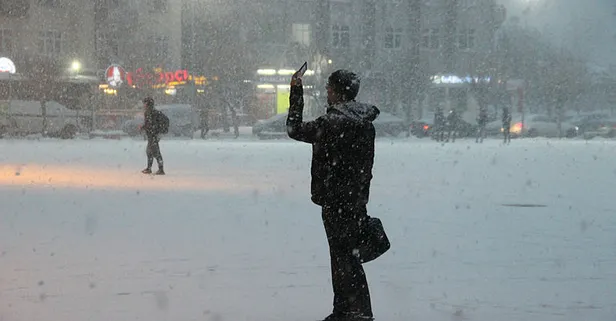 İstanbul metro, metrobüs, tren çalışıyor mu son dakika? 24 Ocak Pazartesi İstanbul İETT otobüs seferleri iptal mi edildi?