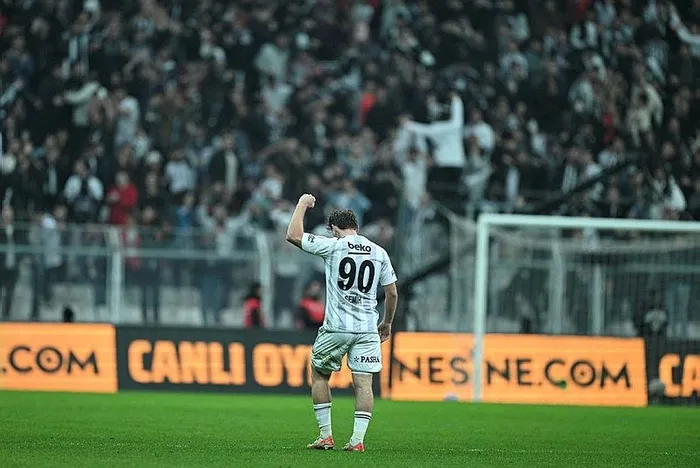 besiktas-kendi-evinde-kasimpasa-ile-1-1-berabere-kaldi-iste-macta-yasananlar-1704479635229.jpeg
