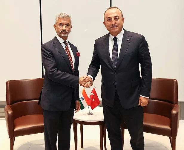 disisleri-bakani-mevlut-cavusoglu-new-yorkta-diplomatik-temaslarini-surduruyor-1663727081680.jpeg Dışişleri Bakanı Mevlüt Çavuşoğlu New York'ta diplomatik temaslarını sürdürüyor-2