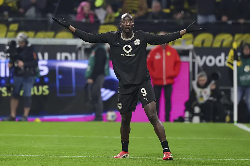 Fenerbahçe'den kıskandıracak 2 transfer: Christopher Nkunku ve Serhou Guirassy - 23