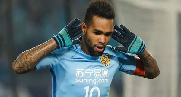 Beşiktaş, Alex Teixeira'yı dün İstanbul'a getirtti: Sözleşme 3 yıllık olacak-1