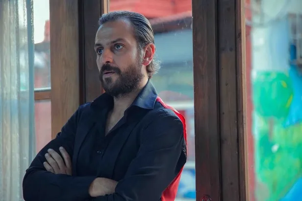 cukur-o-ayrilik-haberiyle-sarsiliyor-veda-paylasimiyla-dizinin-hayranlari-saskinlik-yasadi-1602014144062.jpg Çukur o ayrılık haberiyle sarsılıyor! Veda paylaşımıyla dizinin hayranları şaşkınlık yaşadı-7